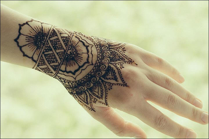 100 Gambar Henna Tangan yang Cantik dan Simple Beserta Cara Membuatnya - Rejeki Nomplok