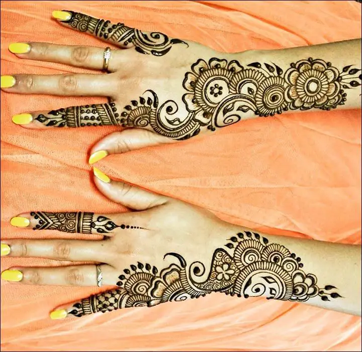 100 Gambar  Henna  Tangan  yang  Cantik  dan  Simple Beserta 